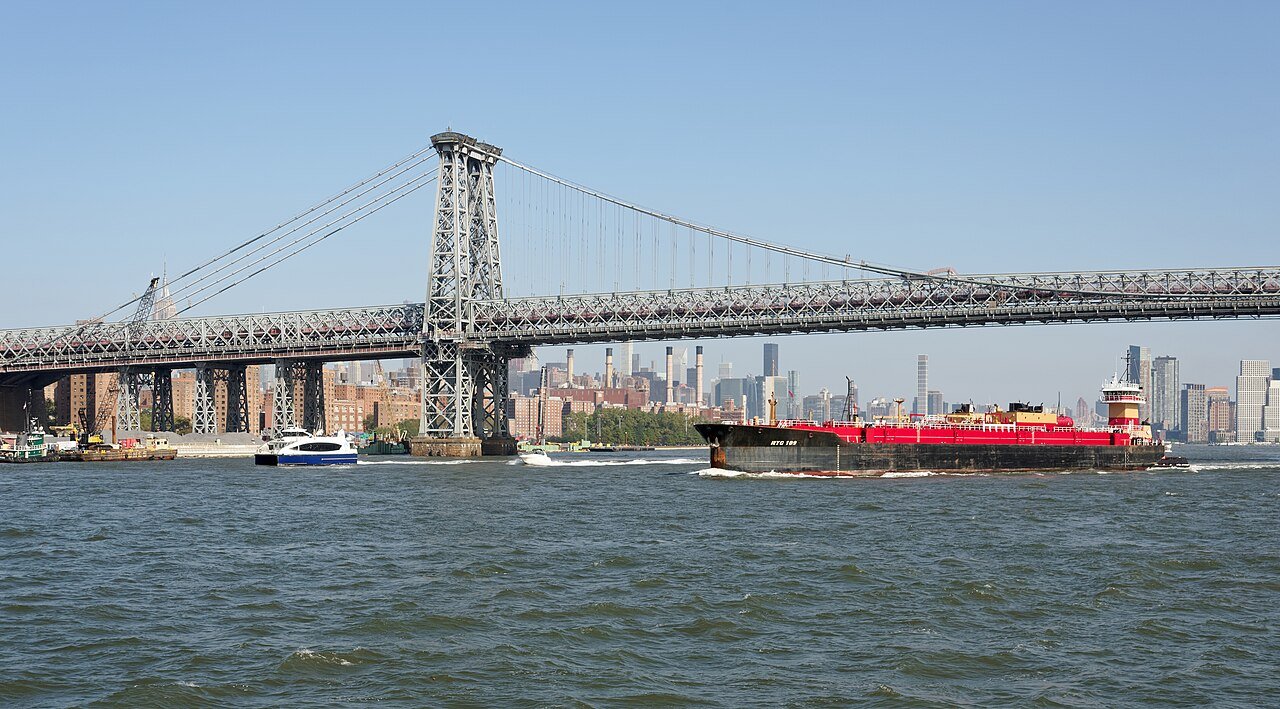 Williamsburg Bridge entering Brooklyn from the Lower East Side, the gateway to the North Brooklyn dispensary corridor